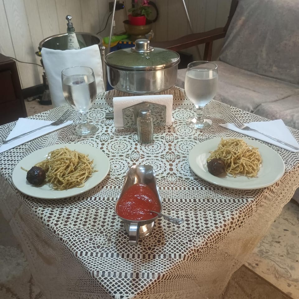 Restaurant/places to eat, Food and drinks, Dinner