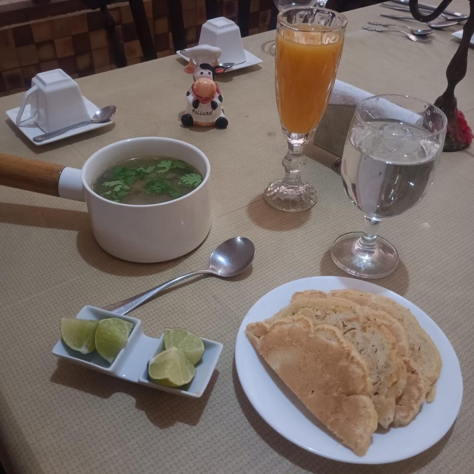 Restaurant/places to eat, Food and drinks