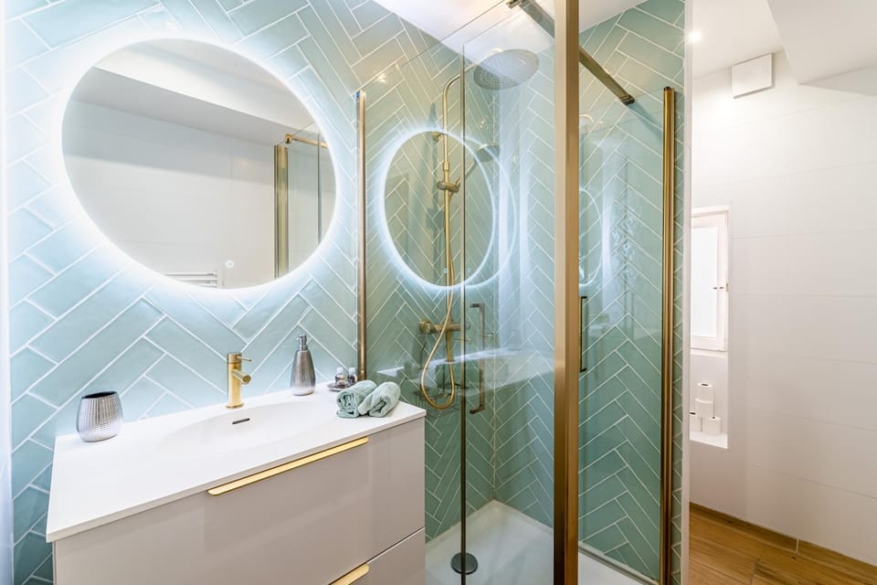Plein centre avec "PARKING PRIVE" Apartment in Cassis