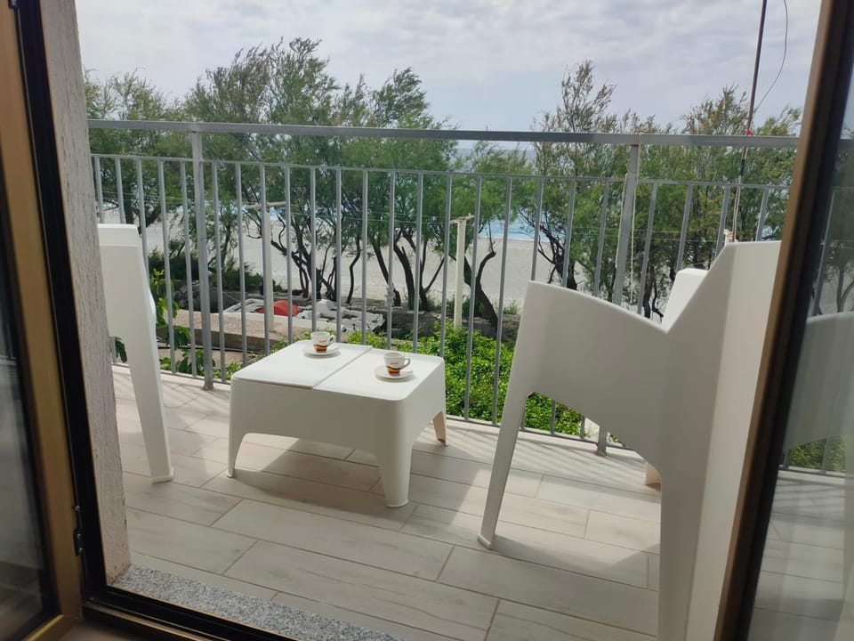 Sea view, Sea view