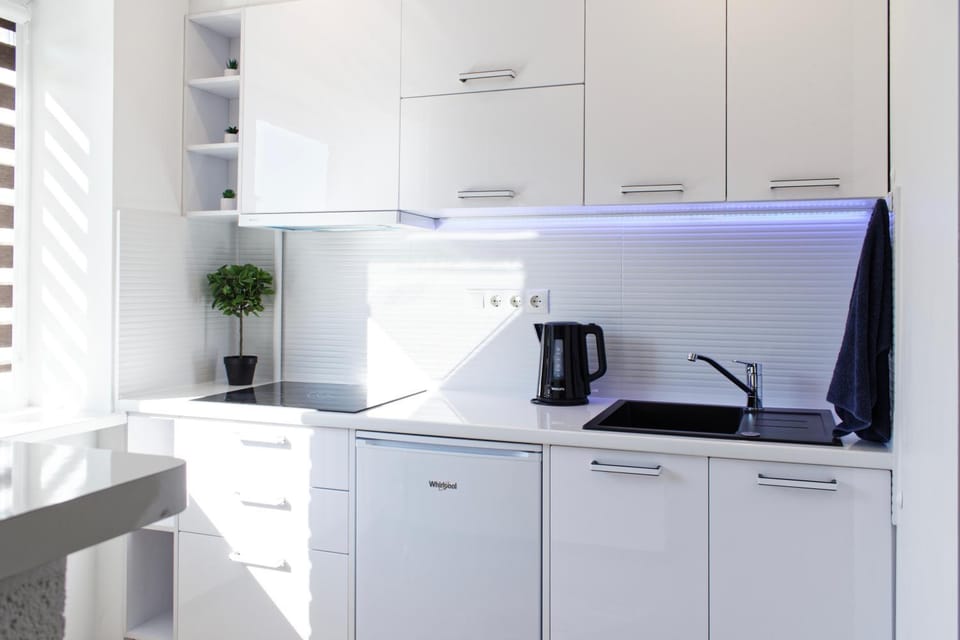 Coffee/tea facilities, minibar, pet friendly, toaster, kitchen, kitchen