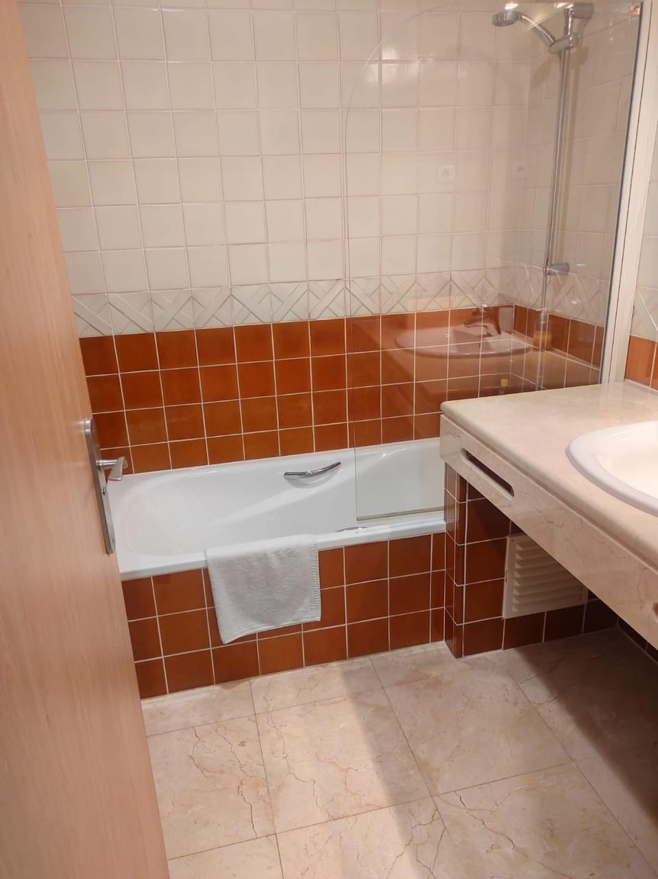Shower, Bath