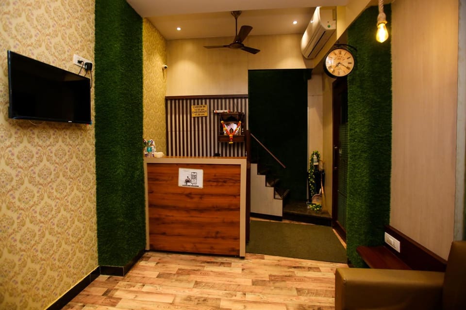 Lobby or reception, air conditioner