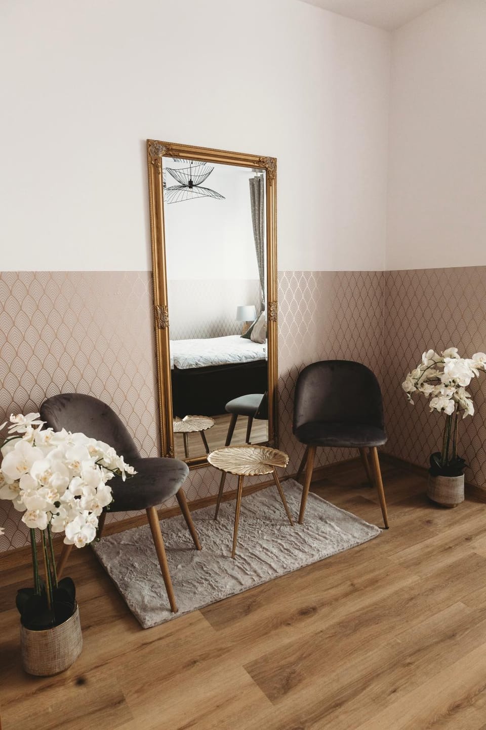 Photo of the whole room, Decorative detail, Bedroom