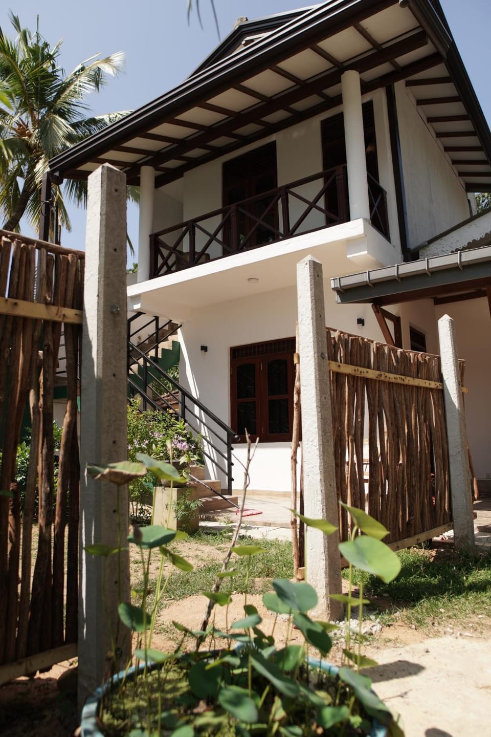 Property building, Facade/entrance, Garden, View (from property/room), Garden view