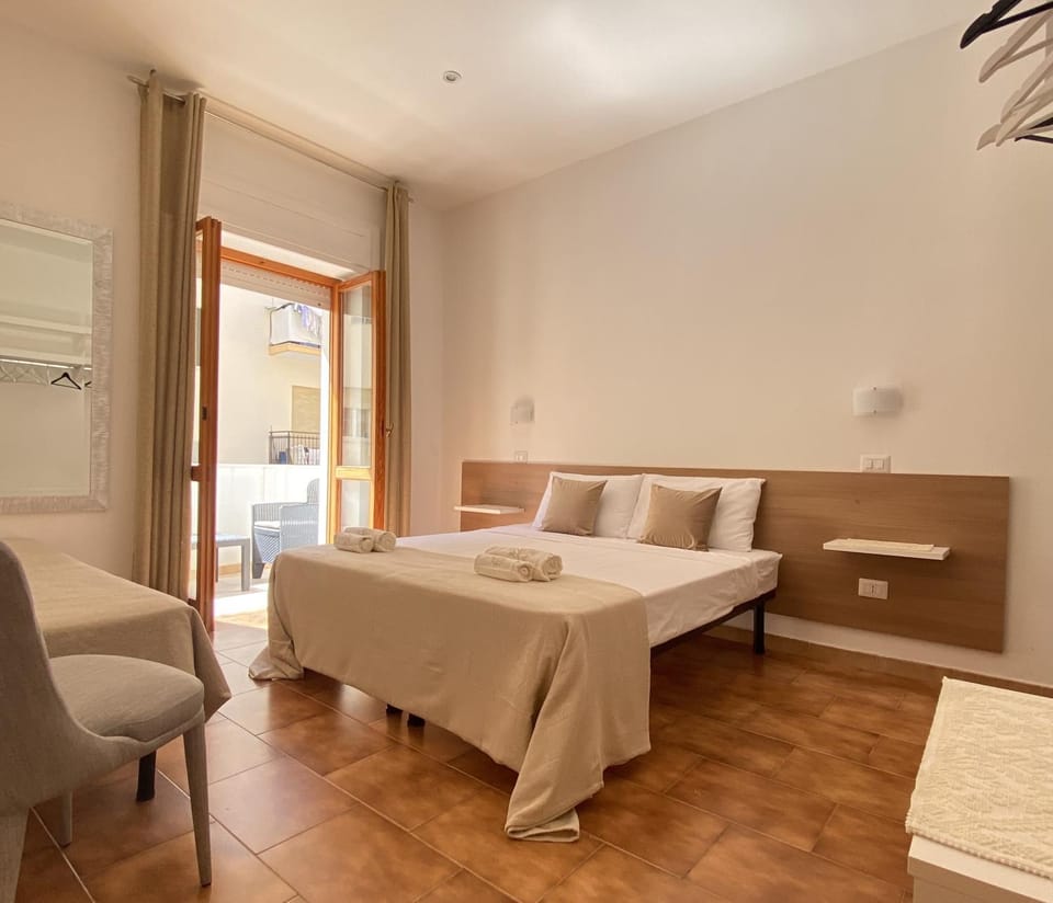 Balcony/Terrace, Bedroom, air conditioner