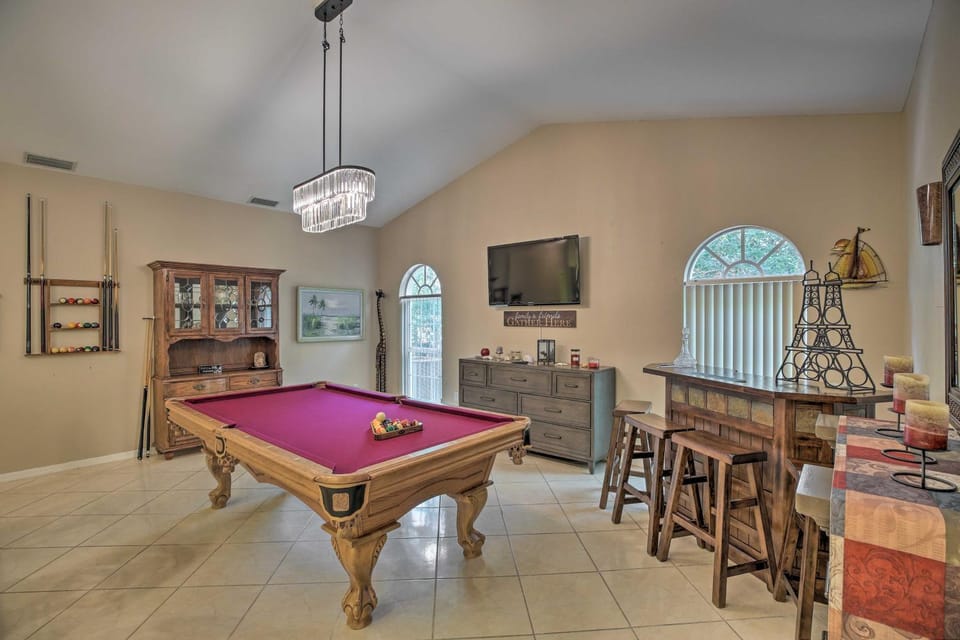 Sun-Soaked Cape Coral Getaway w/ Heated Pool House in Cape Coral
