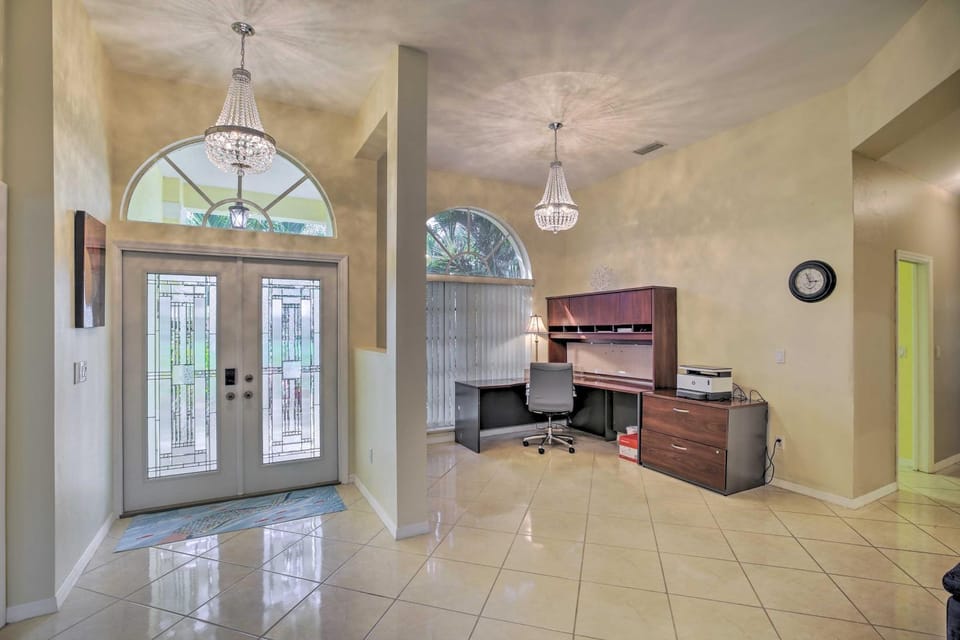 Sun-Soaked Cape Coral Getaway w/ Heated Pool House in Cape Coral