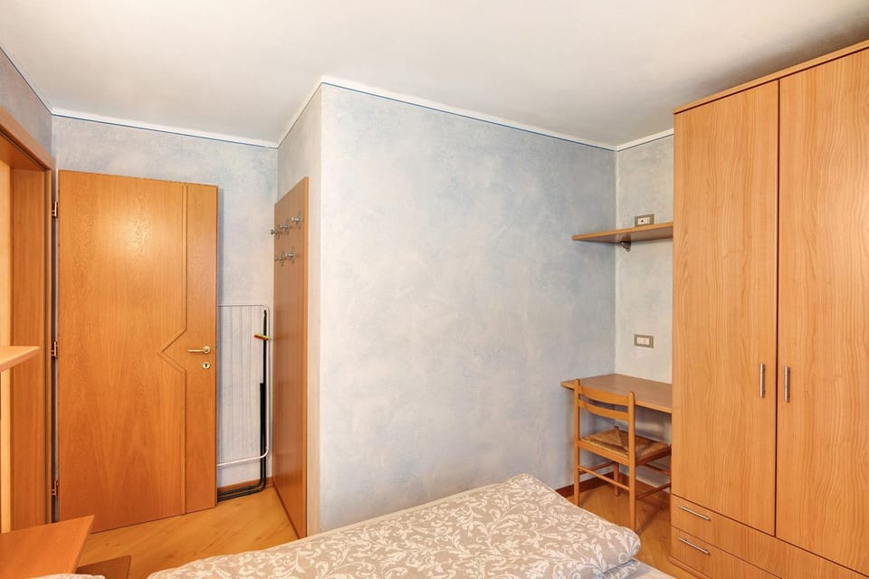 Property building, Living room, Bedroom
