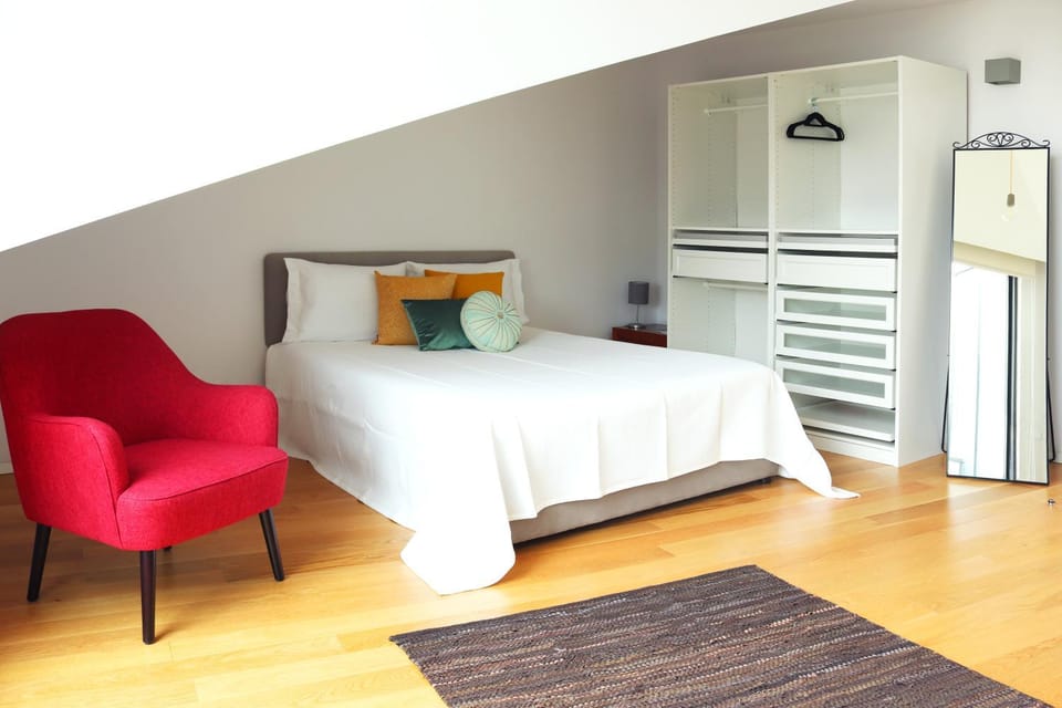 Bed, Bedroom