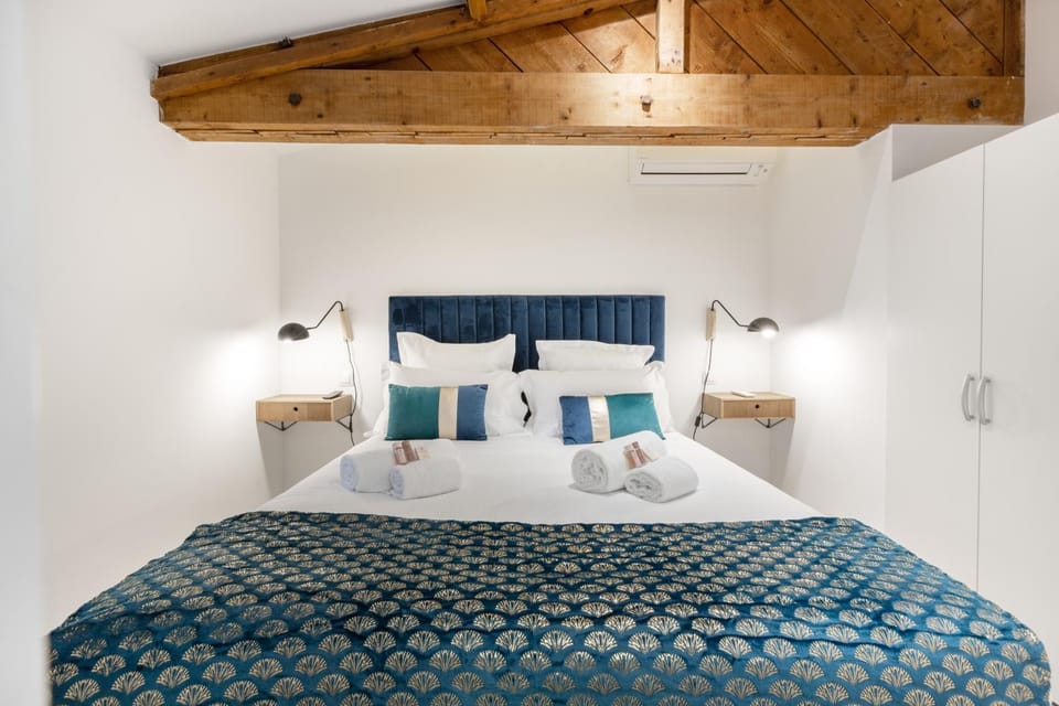 Toilet, Bed, Photo of the whole room, Bedroom, City view, City view, Breakfast, Breakfast, Location, dishwasher, towels, wardrobe, washing machine, washing machine, dryer, air conditioner