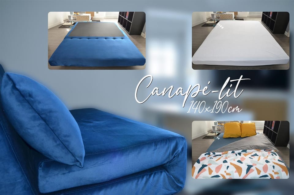 Bed, Living room