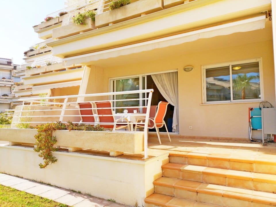 Alcala Blau IV - Bajo con terraza en primera línea - ALBERT VILLAS Apartment in Alcossebre