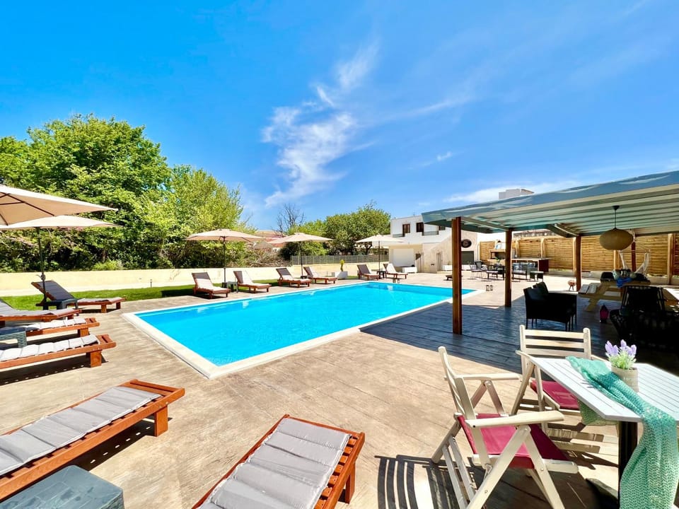 Property building, Swimming pool