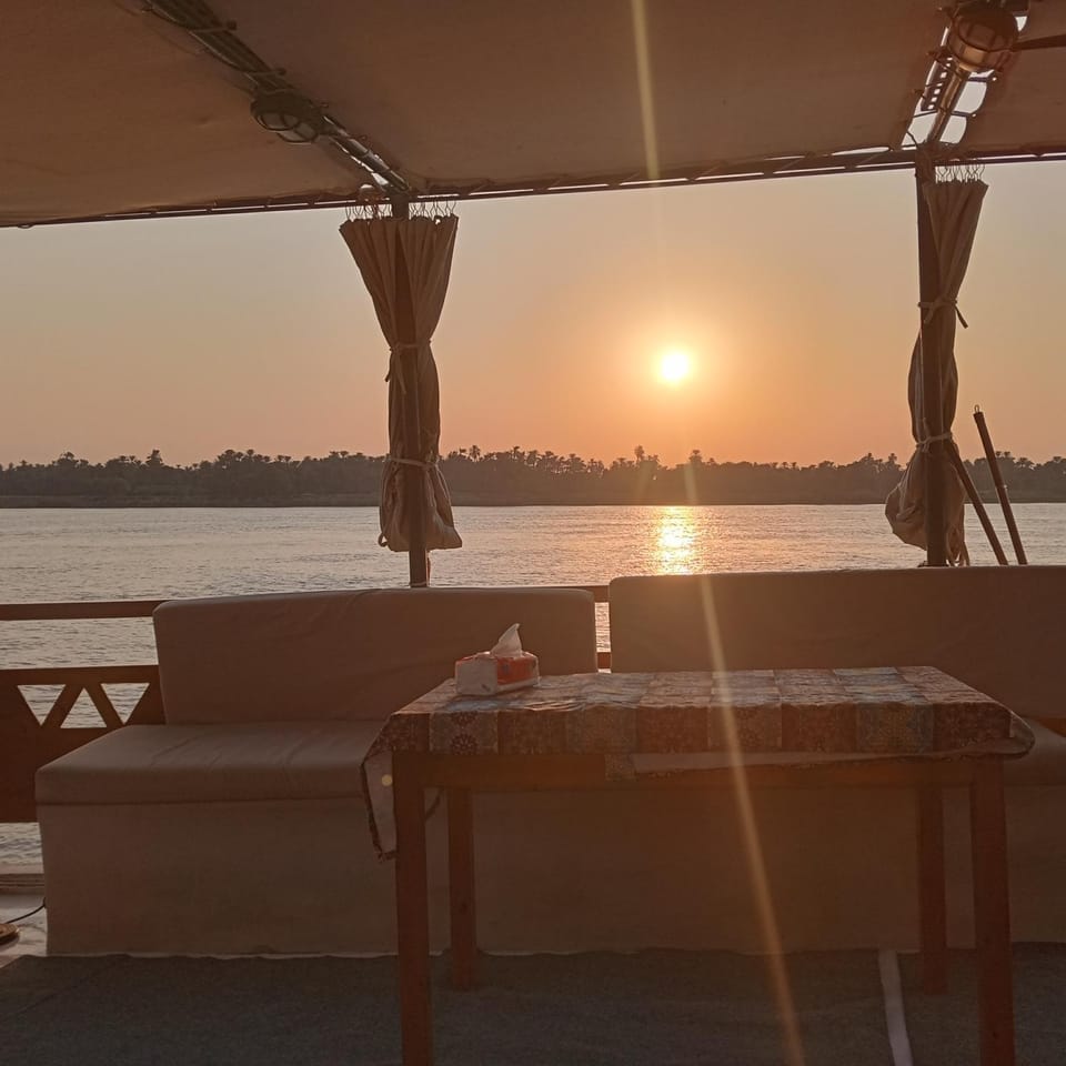 Houseboat Hotel and Nile Cruises Zainoba Docked boat in Red Sea Governorate
