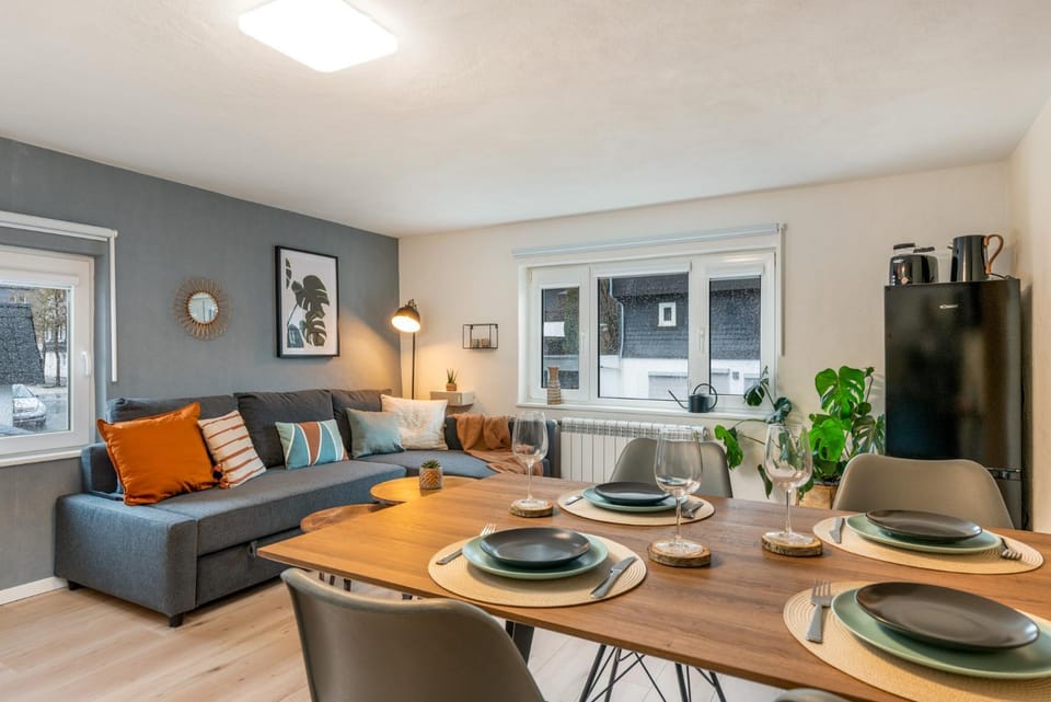 Living room, Dining area