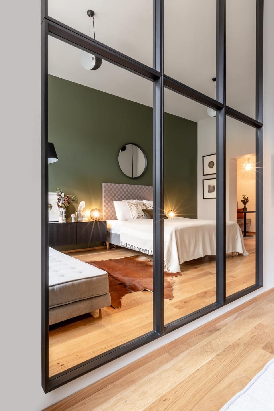 Photo of the whole room, Bedroom