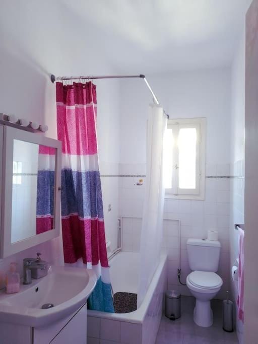 Toilet, Bath, towels
