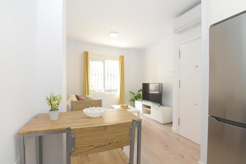 TV and multimedia, Living room, Dining area