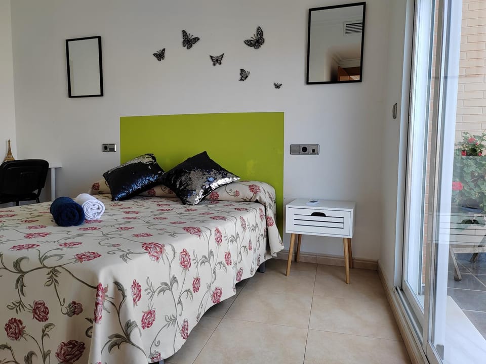 Balcony/Terrace, Bedroom, locker