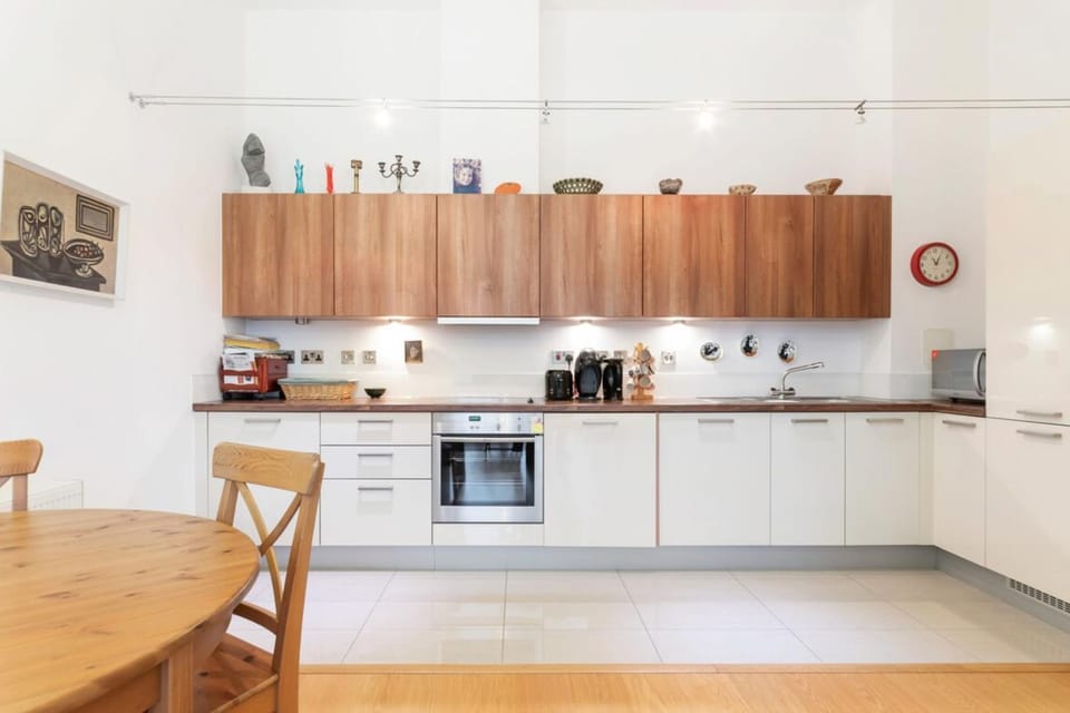 Beautiful 1 Bedroom Apartment in Shepherd's Bush Apartment in London Borough of Ealing