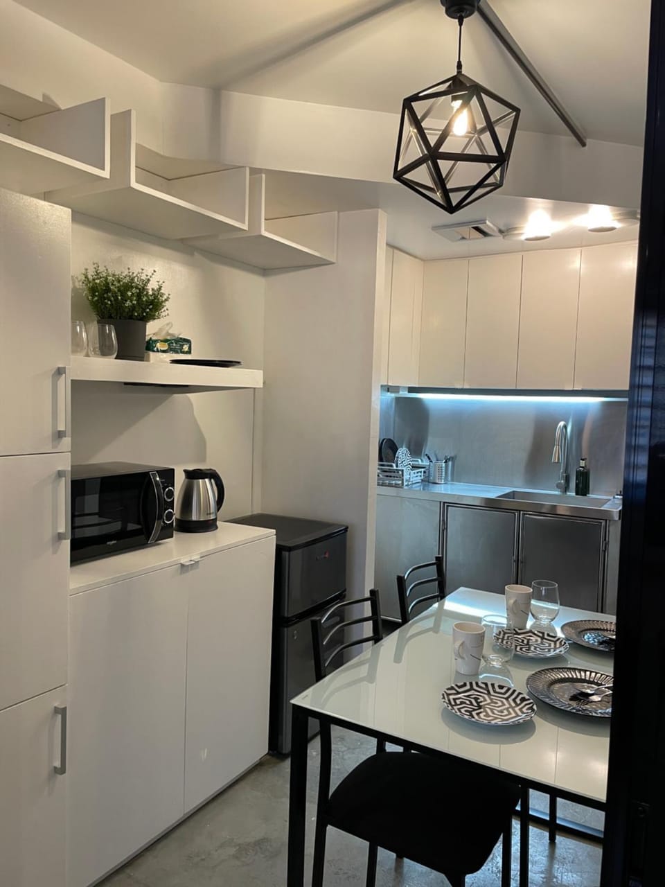 Kitchen or kitchenette
