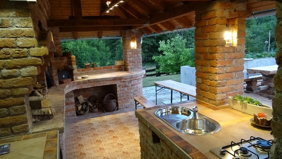 BBQ facilities, Dining area