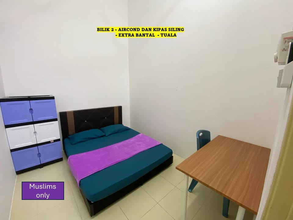 Bed, Photo of the whole room, Bedroom, air conditioner