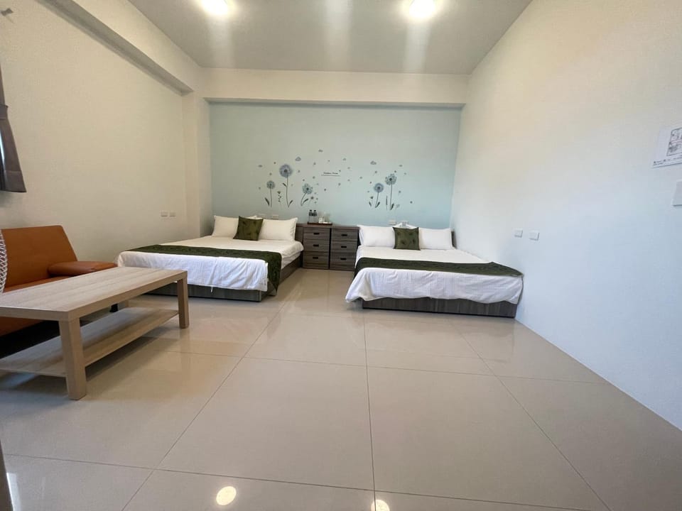 Bed, Living room, Bedroom