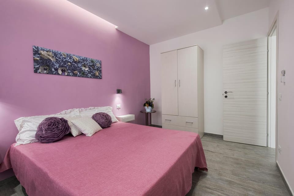 Living room, Bedroom