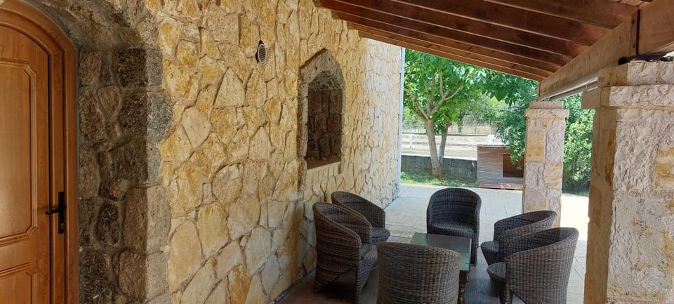 Property building, Seating area