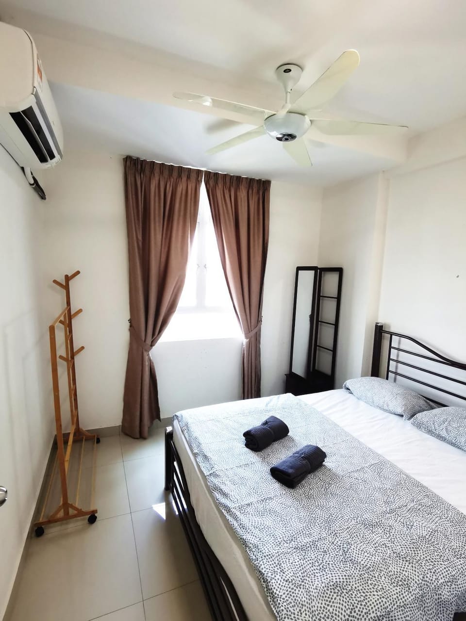 TuR11-Oppesite Pisa Stadium-1min-FoodCourt-MiniMarket Apartment in Bayan Lepas