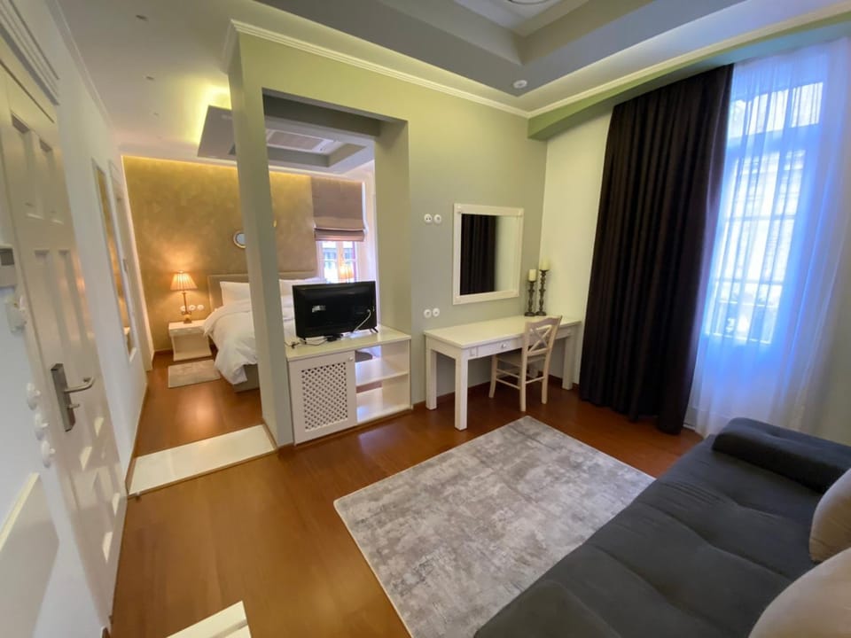 Living room, Photo of the whole room