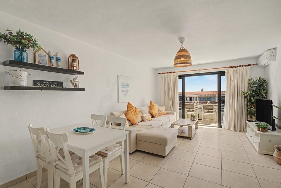Apartment with beautiful ocean view Apartment in Costa del Silencio