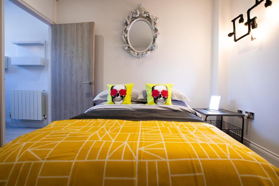 Bed, Bedroom