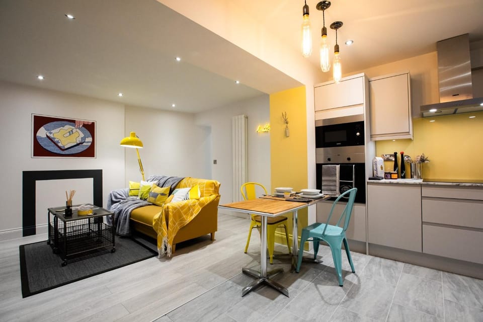 Kitchen or kitchenette, Living room, Dining area