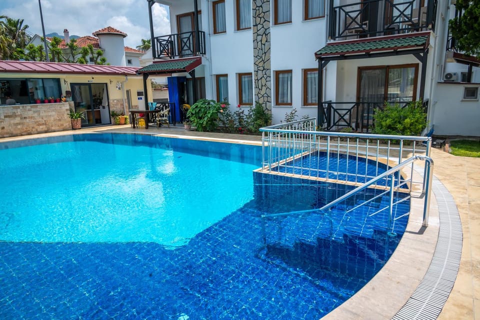 Property building, Swimming pool