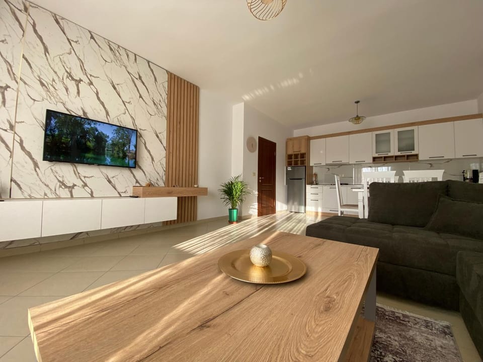 Communal lounge/ TV room, Living room, Seating area, Dining area