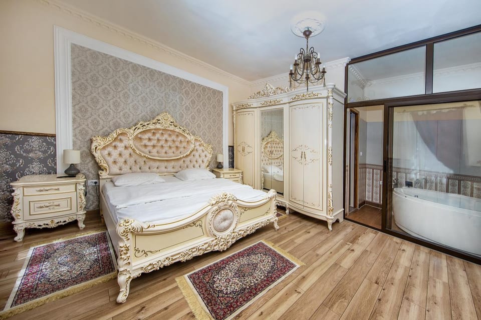 Bed, Photo of the whole room