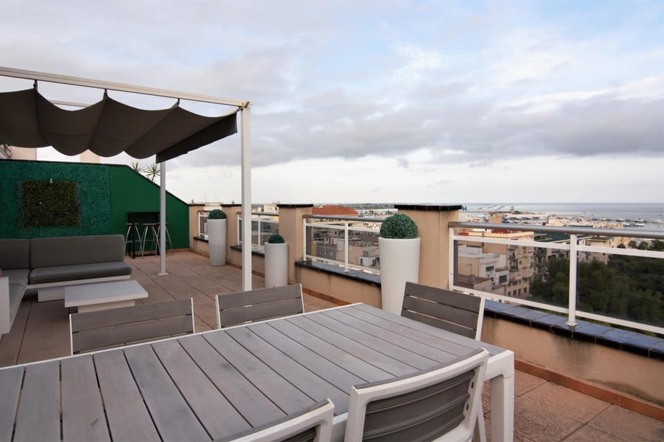 Ático de lujo de 180 m2 con vistas al mar y a la montaña Apartment in Montsià