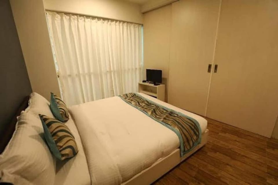 Rajhans Belliza Luxurious Studio Apartment Apartment in Gujarat