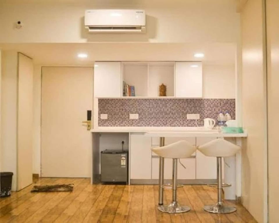 Rajhans Belliza Luxurious Studio Apartment Apartment in Gujarat