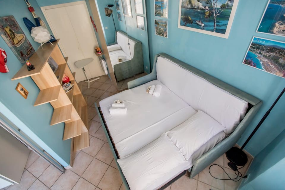 Living room, Photo of the whole room, Seating area