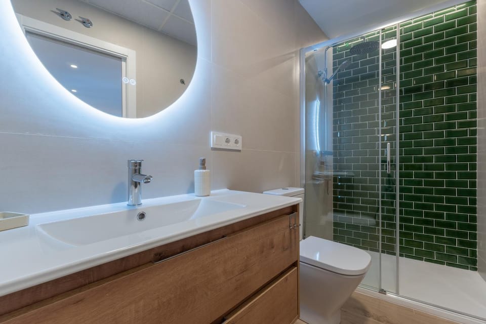 Shower, Bathroom