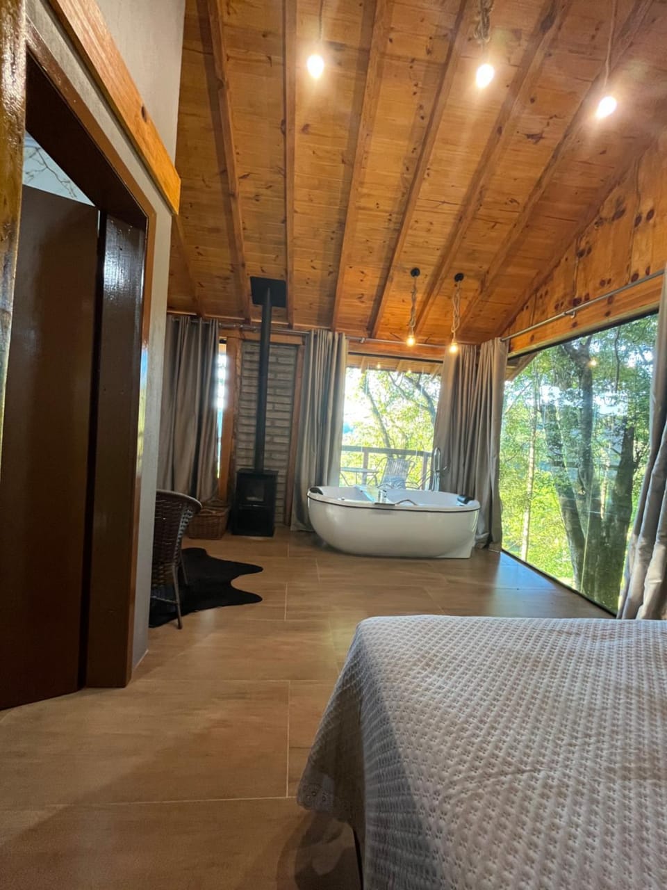 Bed, Photo of the whole room