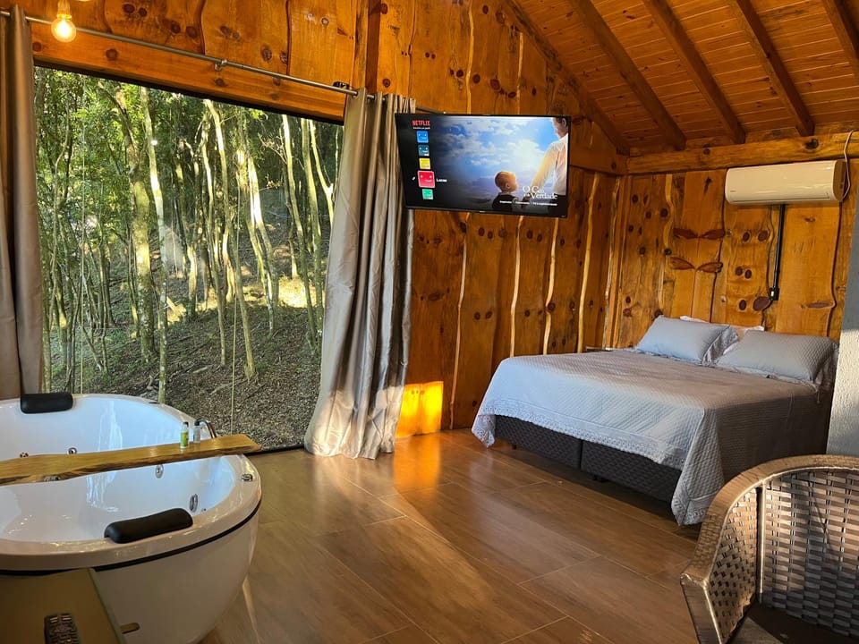 Communal lounge/ TV room, Bed, TV and multimedia, Photo of the whole room, Bedroom