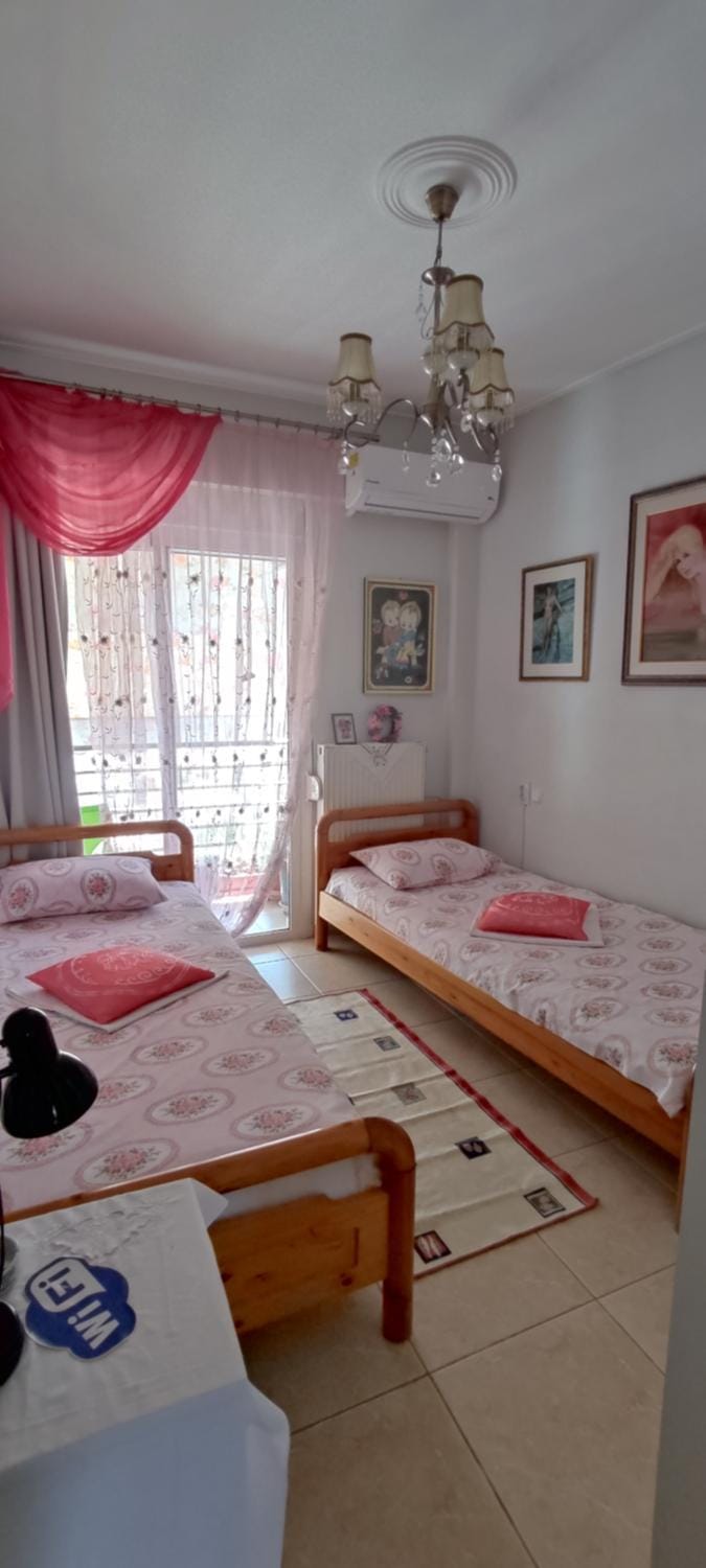 John's Home, δωμάτια σε οικογενειακό Διαμέρισμα, Συγκατοίκηση Vacation rental in Volos