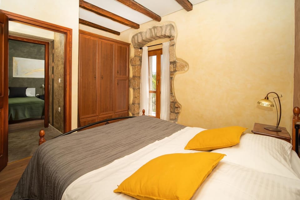 Bed, Bedroom, wardrobe