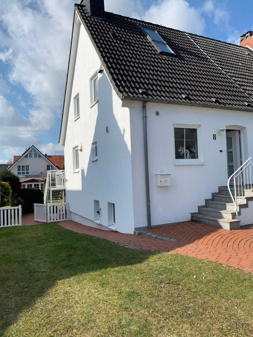 Property building, Neighbourhood