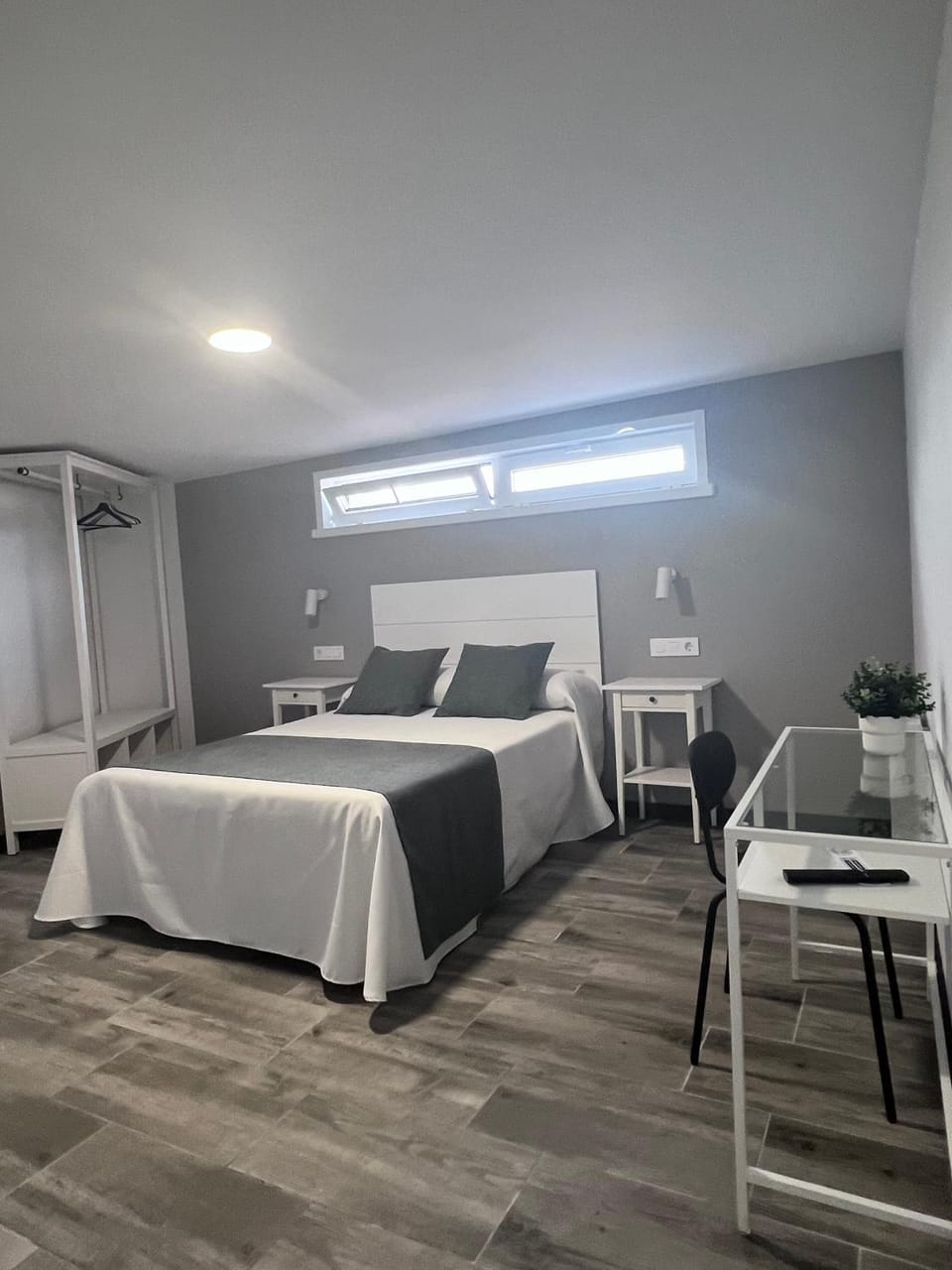 HOSTAL CASA JULIO - Auto Check-in Bed and Breakfast in Galicia